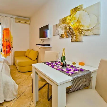 Art Deco Pape * חוואר
