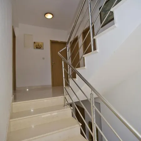 Art Deco Pape * חוואר